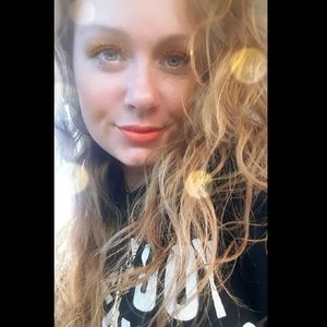 Meet your Posher, Debra